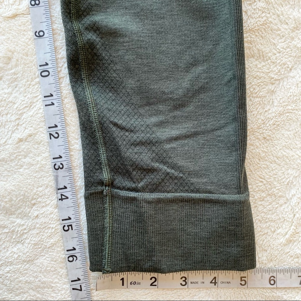 Lululemon olive green seamless crop leggings 4 - Picture 4 of 9